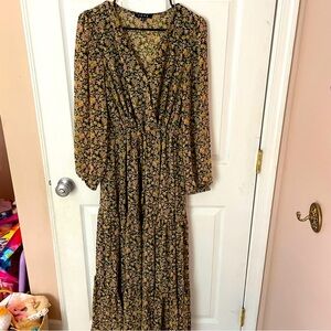 FOREVER 21 Black Floral Maxi Dress